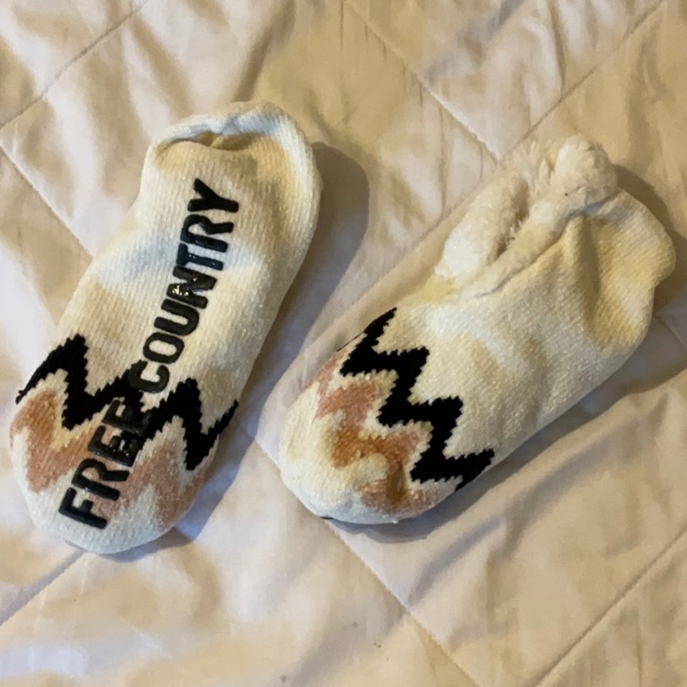Free country gripper slippers size M